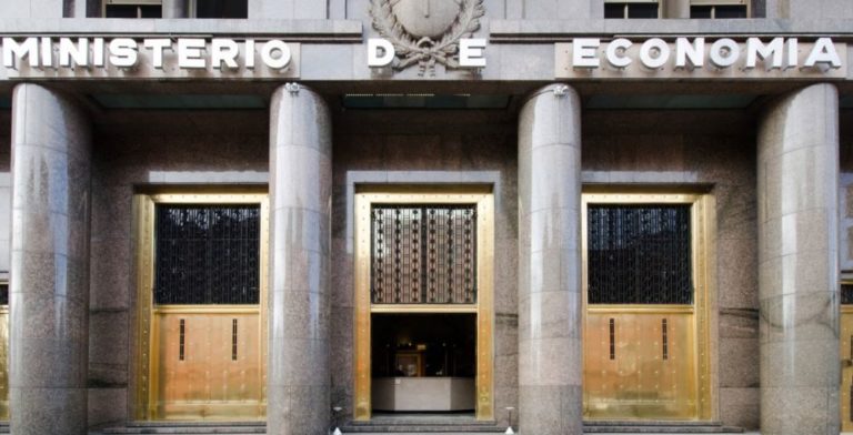 La economía con Massa no estalló, pero le falta ilusionar La economía con Massa no estalló, pero le falta ilusionar