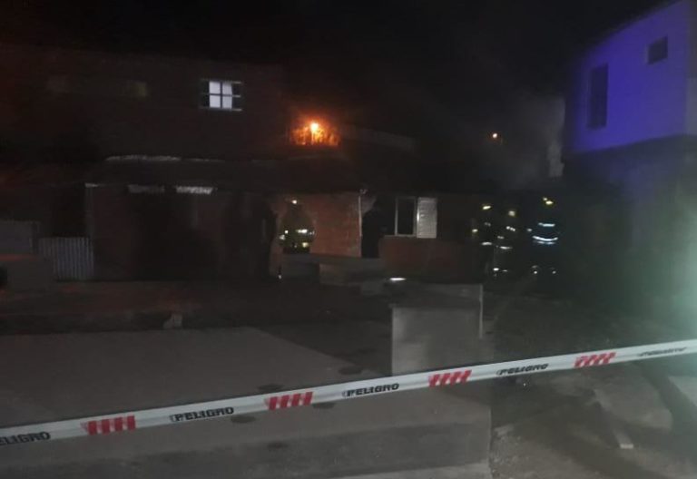 Incendio dañó severamente una vivienda en Barrio Petróleo de Puerto General San Martín