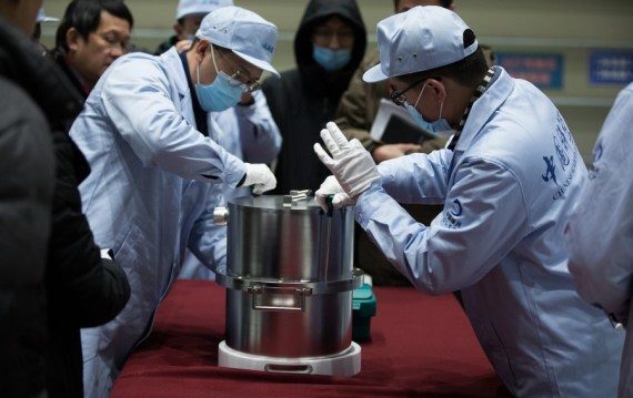 CHINA descubre nuevo mineral en la Luna