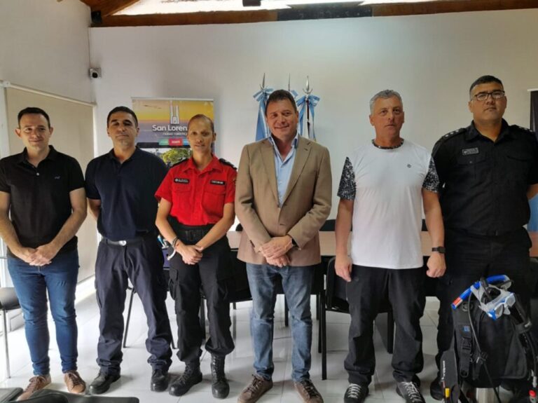 La Municipalidad de San Lorenzo financia un curso de buceo para los bomberos La Municipalidad de San Lorenzo financia un curso de buceo para los bomberos