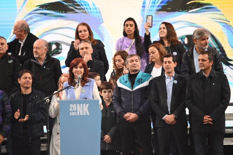 Plaza de Mayo: el discurso de CRISTINA, punto por punto, a 20 años de la asunción de Néstor Kirchner Plaza de Mayo: el discurso de CRISTINA, punto por punto, a 20 años de la asunción de Néstor Kirchner