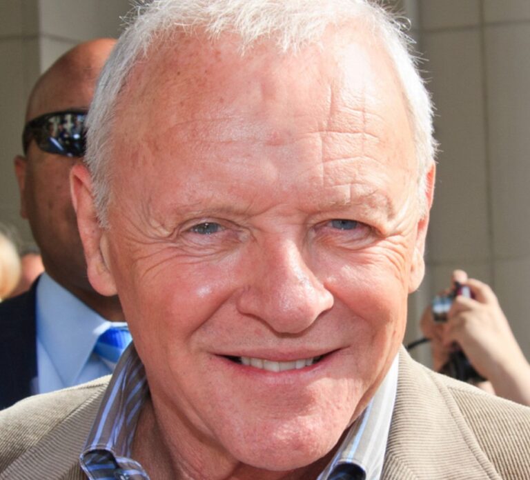 1937 – ANTHONY HOPKINS. Nace en la ciudad galesa de Port Talbot el actor, productor y cineasta británico Anthony Hopkins