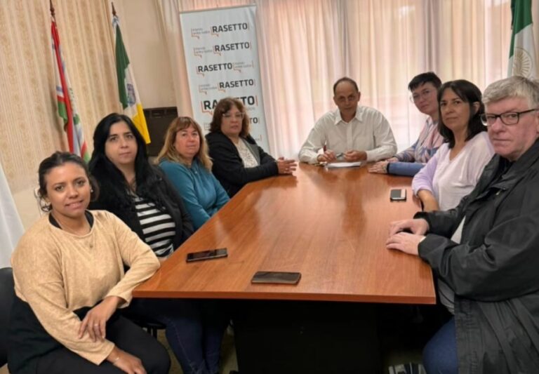 Reunión de Sindicatos Docentes con Hugo Rasetto Senador Provincial