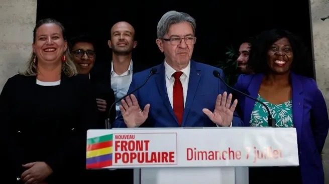 Elecciones legislativas en Francia: Melenchón (izquierda) le ganó a las derechas de Emmanuel Macron y Marine Le Pen