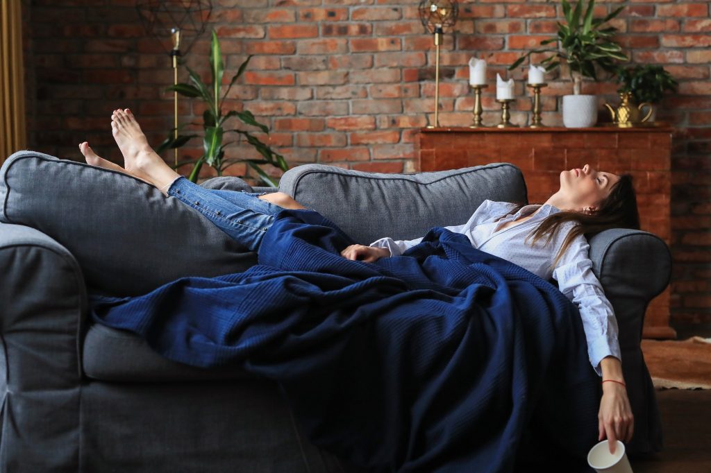 El Impacto Positivo de la Siesta en la Salud, si se Realiza con Moderación