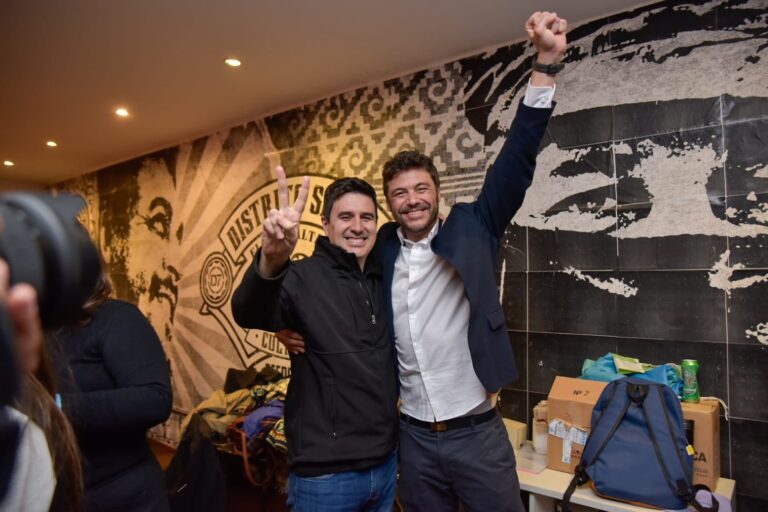 El peronismo arrasa en Rosario y derrota a la fuerza de Milei El peronismo arrasa en Rosario y derrota a la fuerza de Milei