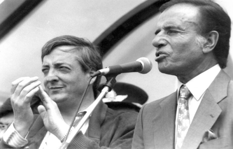 Argentina: Cookismo o fascismo. Dialéctica de las olas Argentina: Cookismo o fascismo. Dialéctica de las olas