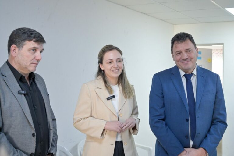 La Municipalidad de San Lorenzo sumó una neuropediatra a su servicio de salud La Municipalidad de San Lorenzo sumó una neuropediatra a su servicio de salud