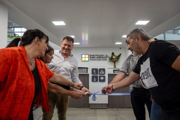 Tras una obra de remodelación integral, fue reinaugurado el sector de atención al público de la Municipalidad